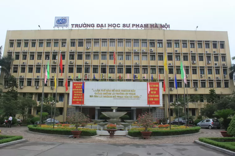 Top 10 trường dạy ngành du lịch nhà hàng khách sạn dễ xin được việc nhất Hà Nội