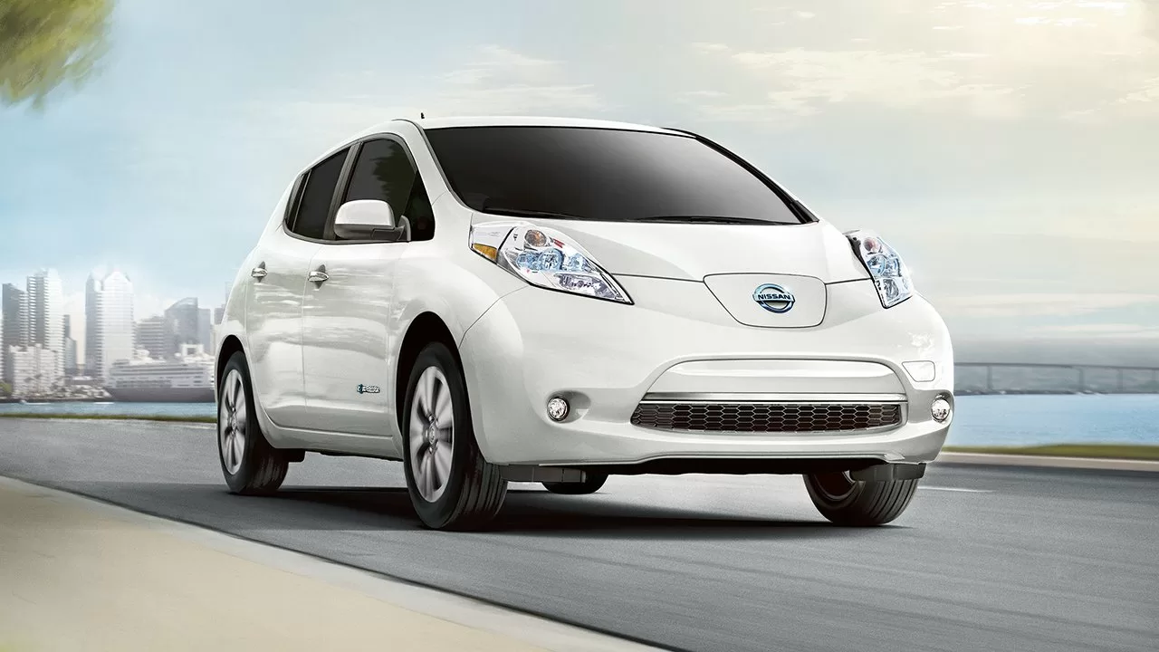 NISSAN LEAF 2017