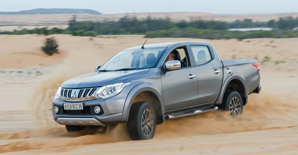 MITSUBISHI TRITON 2016