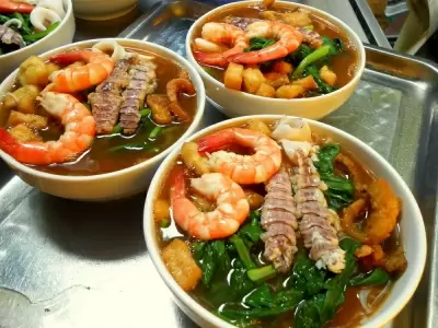 Top 5 món ăn ngon nhất gần trường Đại Học Hà Nội