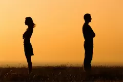 Top 10 câu nói chia tay cho các cặp đôi hết tình cảm