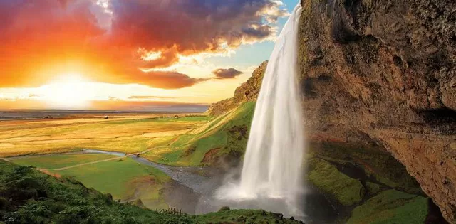 Thác Seljalandsfoss, Iceland