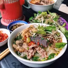 Top 10 món ăn đặc sản , nổi tiếng cần nếm thử khi du lịch tại Thừa Thiên Huế