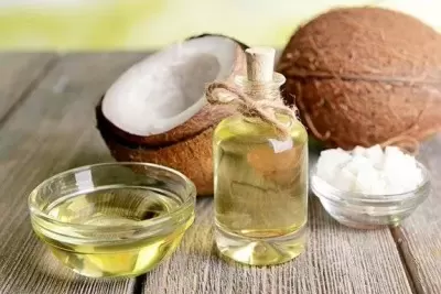 Top 6 công dụng tuyệt vời của dầu dừa khi làm đẹp mà chị em nên biết