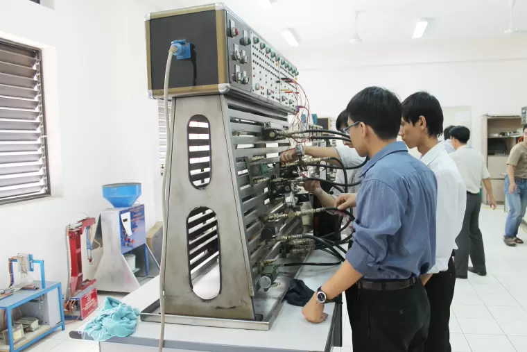 Top 12 ngành học thuộc lĩnh vực công nghệ kỹ thuật hot nhất hiện nay