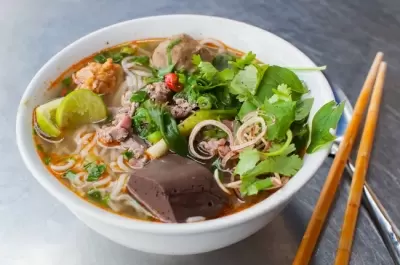 Top 5 món ăn tạo nên hương vị ẩm thực Huế