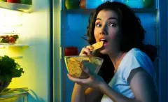 Top 6 việc không nên làm sau 9h để có được sức khỏe tốt nhất