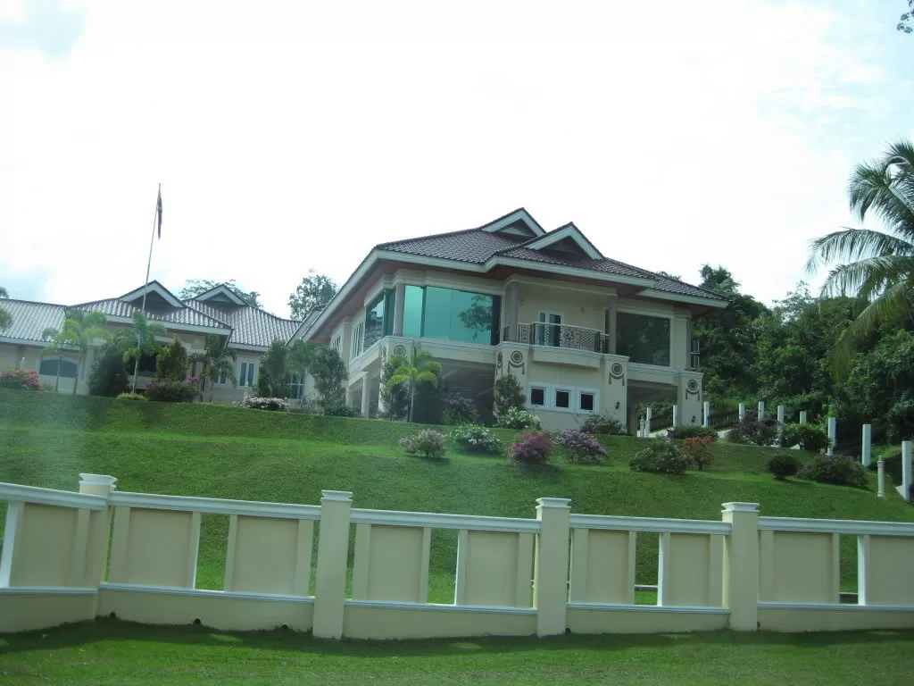 TOP 8 sự thật về đất nước Brunei giàu có