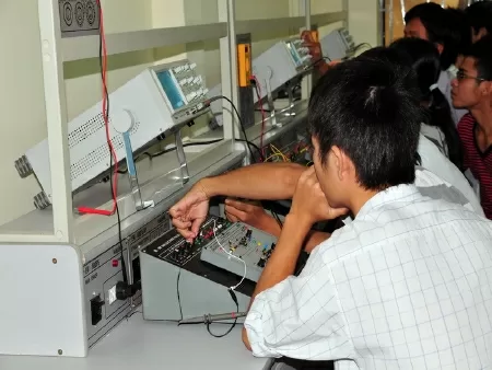 Top 6 nghề ngành điện tử viễn thông công nghệ thông tin hot nhất hiện nay