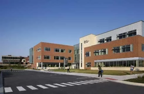 Top 10 trường đại học nổi tiếng tại Bắc Mỹ cho các du học sinh