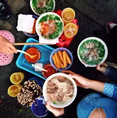 Top 5 gánh hàng ăn hấp dẫn nhất Hà Nội