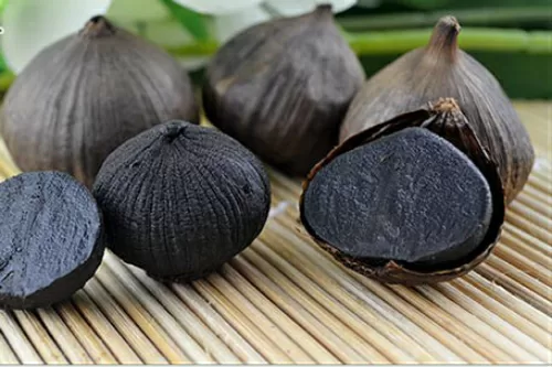 Top 7 công dụng thần thánh của tỏi đen