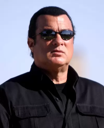 Top 8 bộ phim hay nhất của Steven Seagal không nên bỏ qua