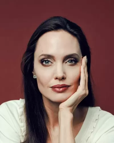 Top 8 bộ phim hay nhất của nữ diễn viên Angelina Jolie không nên bỏ qua