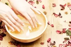 TOP 7 bí quyết làm mềm tay bị chai hiệu quả