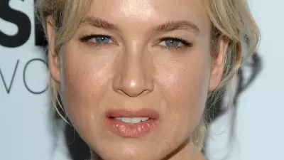 Top 8 bộ phim hay nhất của nữ diễn viên Renée Zellweger không nên bỏ qua