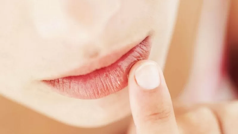 TOP 7 bí quyết để các chị em phụ nữ sở hữu đôi môi đẹp tuyệt