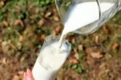 TOP 8 loại thực phẩm dễ gây táo bón cần chú ý