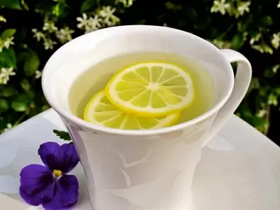 TOP 8 lợi ích tuyệt vời của nước chanh ấm khi uống vào buổi sáng