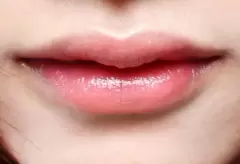 TOP 7 mẹo dùng son môi đúng cách các nàng nên biết