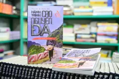 Top 6 tựa sách hay về du lịch trong nước được nhiều người mua nhất hiện nay