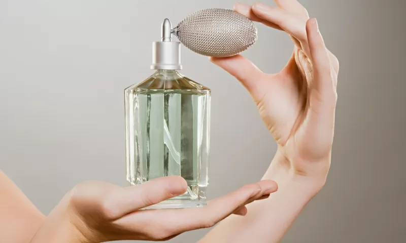 TOP 6 mẹo phân biệt nước hoa thật và giả chính xác nhất