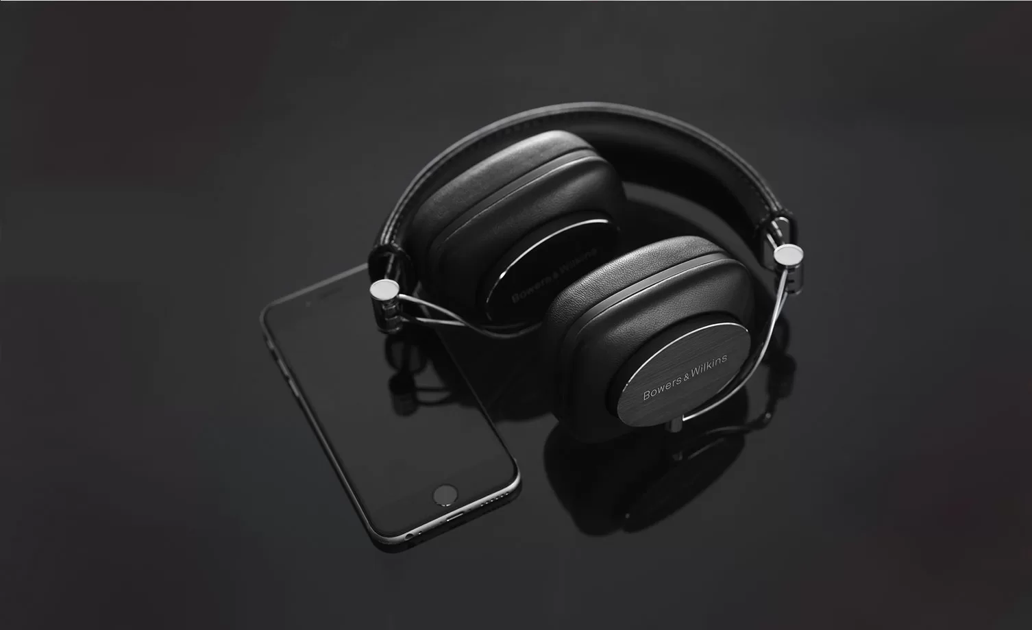 Top 5 tai nghe full size đánh giá có âm thanh hay nhất của Bowers & Wilkins