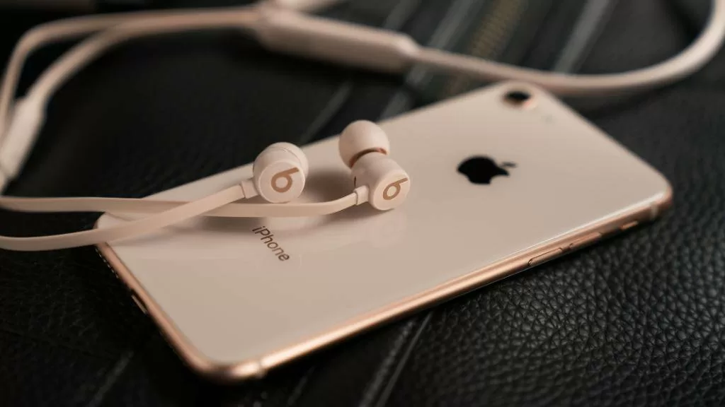Top 4 tai nghe có mic đánh giá có âm thanh hay nhất của Beats