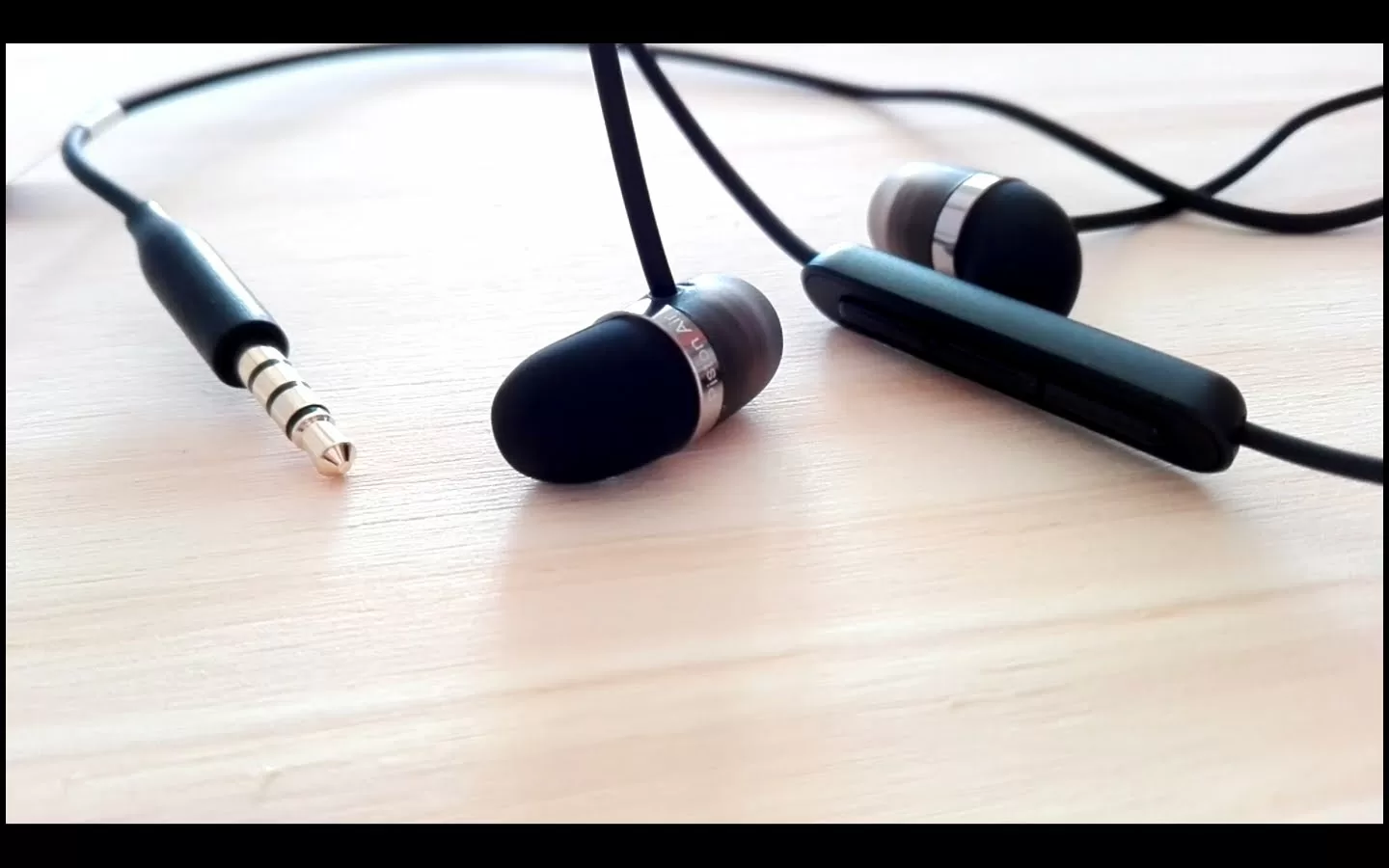 Top 4 tai nghe đánh giá có âm thanh hay nhất của Xiaomi