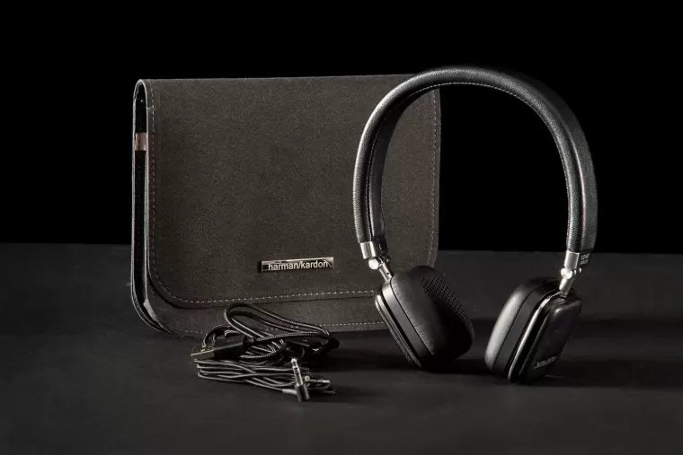 Top 4 tai nghe không dây đánh giá có âm thanh hay nhất của Harman Kardon