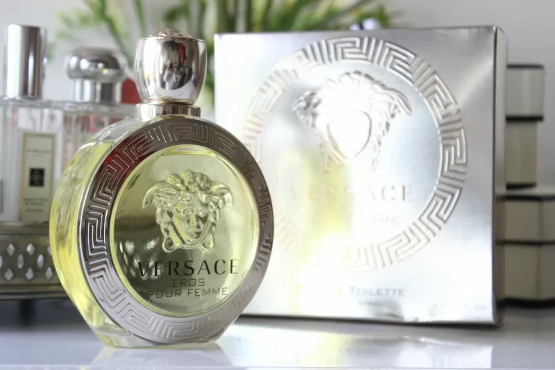 Top 5 lọ nước hoa được mua nhiều nhất của Versace