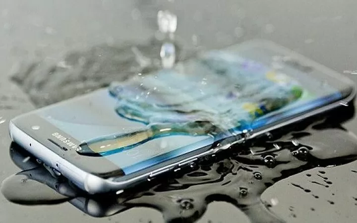 Top điện thoại có khả năng chống thấm nước tốt nhất hiện nay