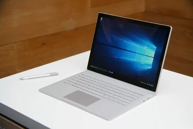 Top 6 mẫu laptop có thời lượng pin trâu bò nhất hiện nay