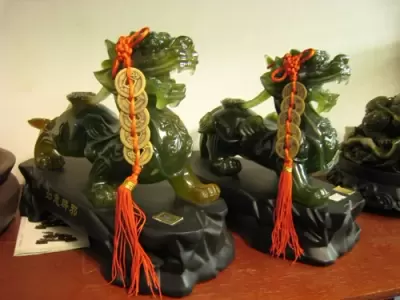 Top 5 vật phẩm phong thủy giúp trừ vận đen của tuổi tỵ trong năm 2018