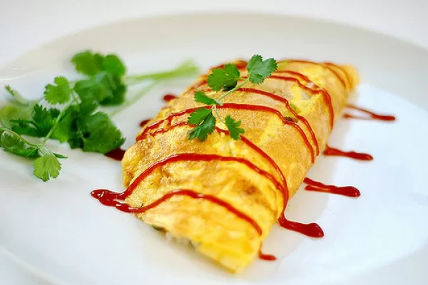 TOP 5 mẹo "thần thánh" giúp bạn chiên trứng vàng ngon tươi xốp