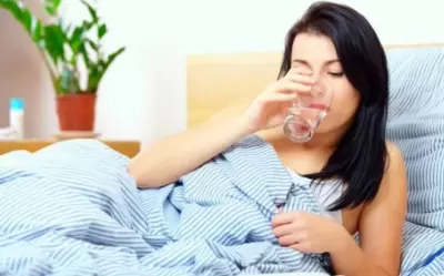 Top 6 lý do nên uống nước ấm ngay sau khi thức dậy