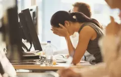 Top 6 dấu hiệu bạn đang bị trầm cảm trong công việc