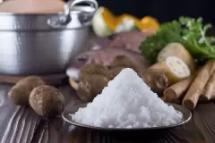 Top 5 tác hại đối với sức khỏe mà người ăn mặn không biết