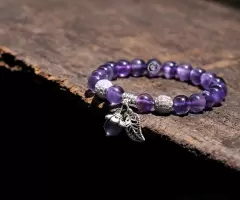Top 5 vật phẩm giúp cầu tình duyên cho người tuổi Tuất