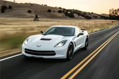 Top 5 mẫu xe hiệu suất cao ngang ngửa với siêu xe Ferrari