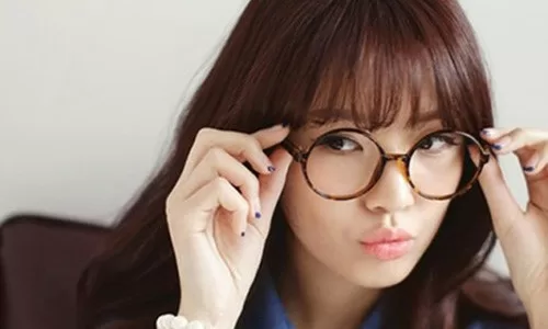 Top 6 dấu hiệu này xuất hiện trên khuông mặt thì nên cẩn thận kẻo lại mất hết tiền