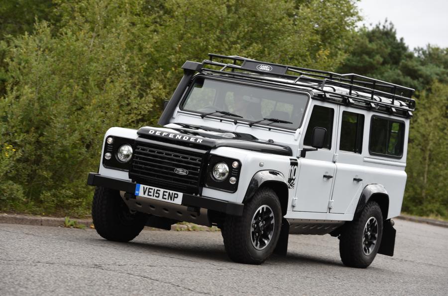 Land rover defender 2015